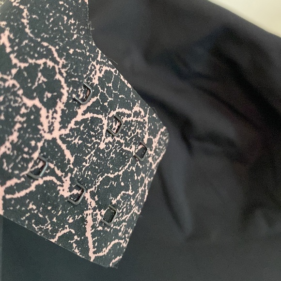 Lululemon sports bra - Picture 3 of 5